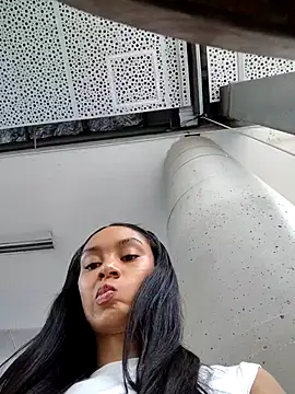 Leaberry online show from 02/09/26, 06:12