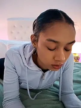 Leaberry online show from 02/25/26, 02:59