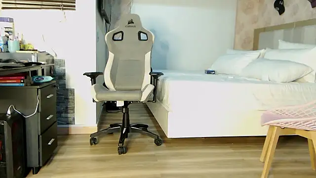 stefializon online show from 09/21/25, 02:57