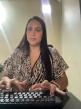 kendall 52 online show from 04/23/26, 03:03