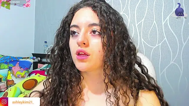 AshleyKim  online show from 09/18/25, 12:12