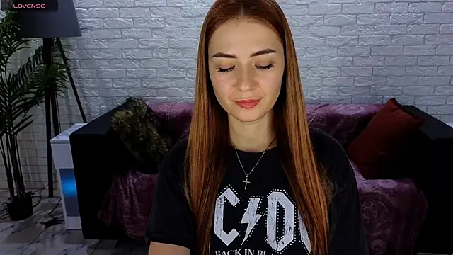 Adelyna Bird online show from 01/17/25, 12:21