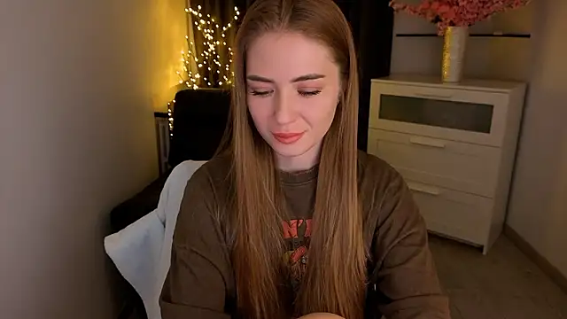 Adelyna Bird online show from 02/01/26, 07:40