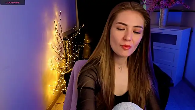 Adelyna Bird online show from 05/08/26, 06:41