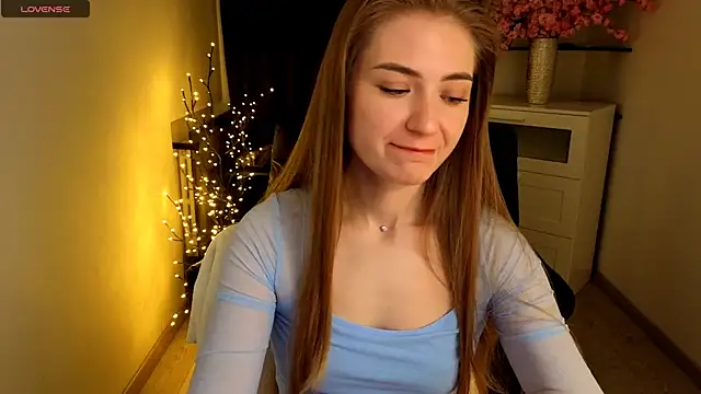 Adelyna Bird online show from 05/18/26, 07:03