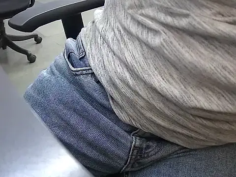 hotdikforu online show from 04/23/26, 12:29