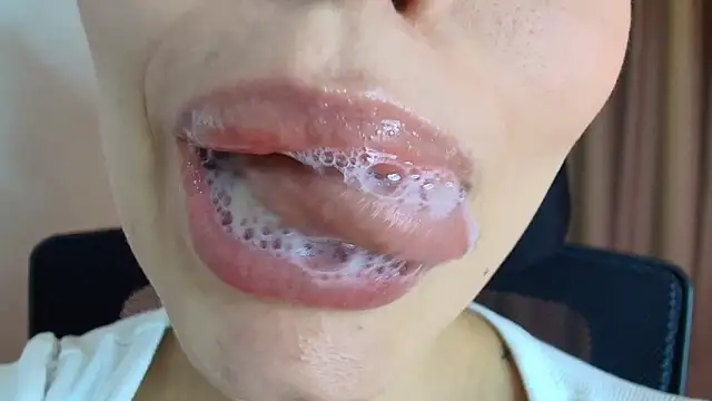 lisbet21x online show from 04/13/26, 10:48