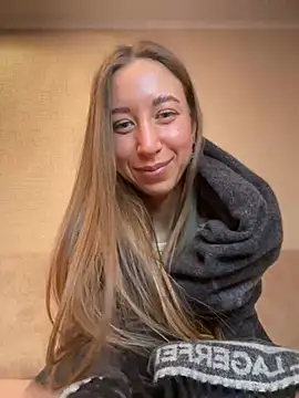 EvaCatt online show from 12/31/24, 07:20