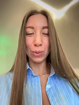 EvaCatt online show from 11/23/25, 03:39