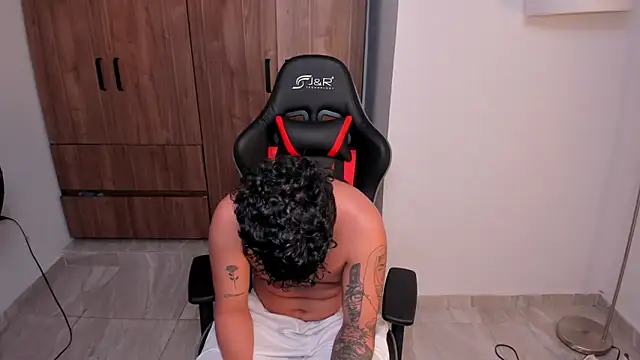 Snapshot of Jake_simons chatting on 11/15/25, 11:18 Jake simons online show from 11/15/25, 11:18