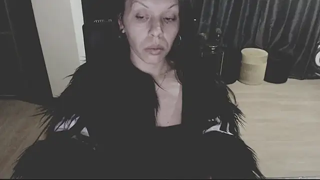 GoldenSasha online show from 10/13/25, 11:05