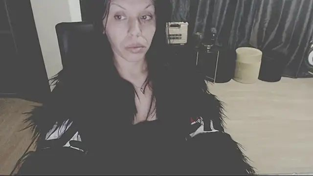 GoldenSasha online show from 12/01/25, 10:15