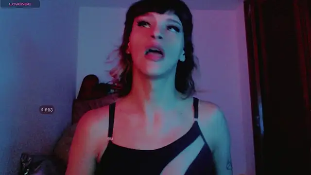 Snapshot of Summer_XO chatting on 12/20/24, 03:14 Summer XO online show from 12/20/24, 03:14