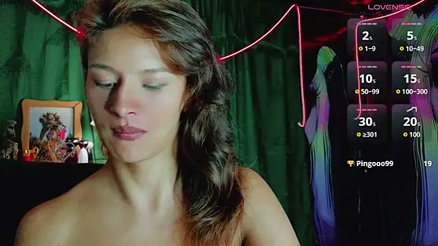 Summer XO online show from 02/12/26, 11:44