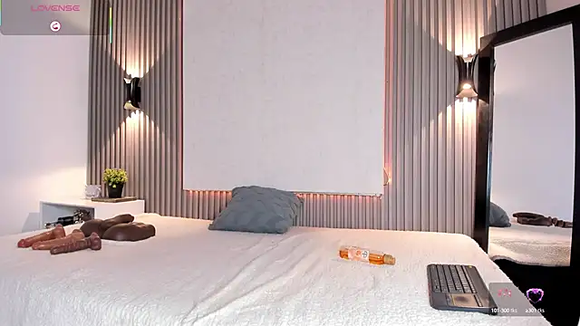 Zafiiraa online show from 09/20/25, 11:55