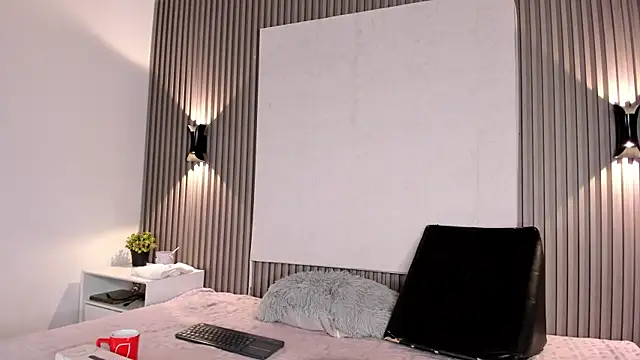 Zafiiraa online show from 01/10/26, 03:47