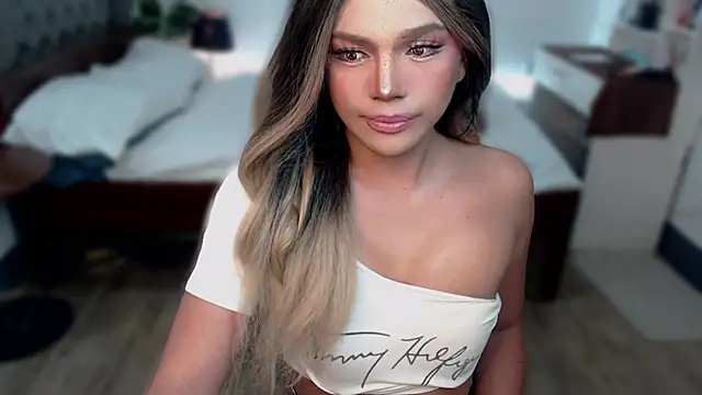 liaa lurrecams online show from 11/11/25, 06:19