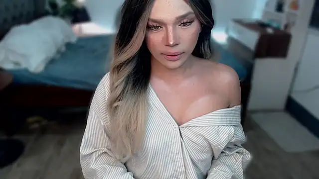 liaa lurrecams online show from 11/14/25, 03:33