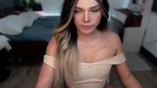 liaa lurrecams online show from 11/19/25, 10:15