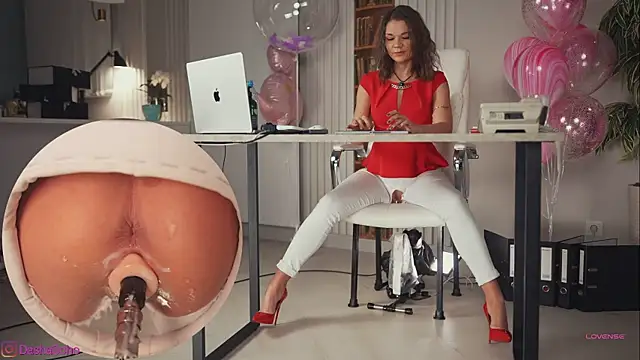 art porno online show from 04/13/26, 01:00