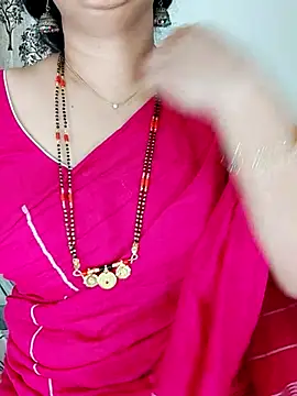 Snapshot of Indian_desi_wife chatting on 03/26/26, 01:44 Indian desi wife online show from 03/26/26, 01:44