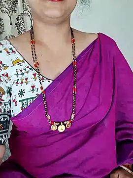 Snapshot of Indian_desi_wife chatting on 04/13/26, 02:17 Indian desi wife online show from 04/13/26, 02:17