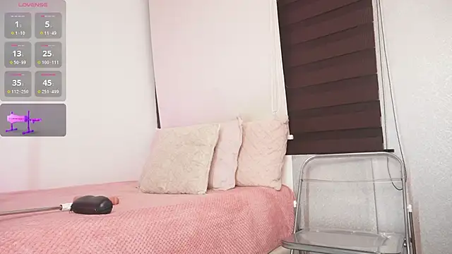 Alexxandra 12 online show from 10/04/25, 09:29