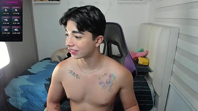 santy7v7 online show from 10/18/25, 01:12