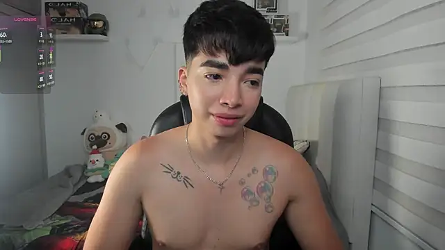 santy7v7 online show from 03/24/26, 01:38