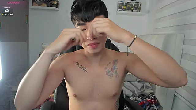 santy7v7 online show from 04/22/26, 01:34