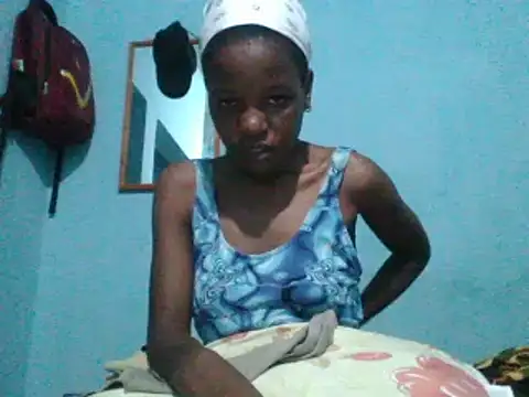 Snapshot of sweetchic_ chatting on 03/18/25, 11:20 sweetchic online show from 03/18/25, 11:20