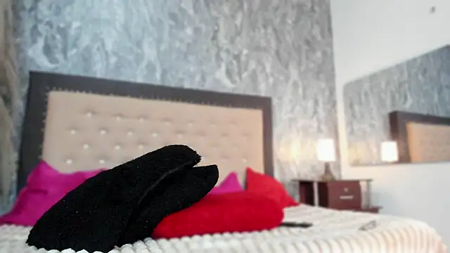 Lia sarahi online show from 03/13/25, 11:30