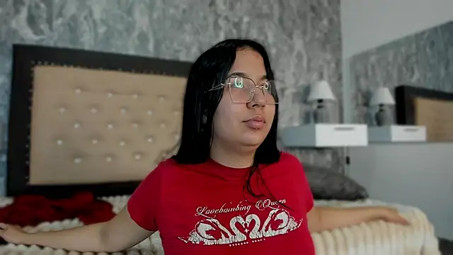 Lia sarahi online show from 10/12/25, 11:31