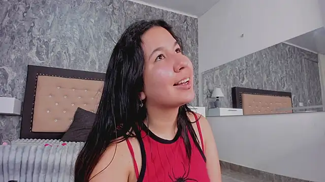 Lia sarahi online show from 11/20/25, 11:43