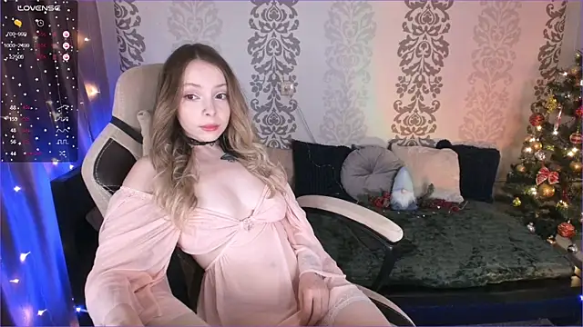 Snapshot of Gentle_Tiffany chatting on 01/13/25, 01:39 Gentle Tiffany online show from 01/13/25, 01:39