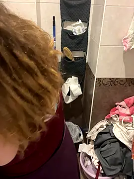 DienkaGreen online show from 11/25/25, 01:55