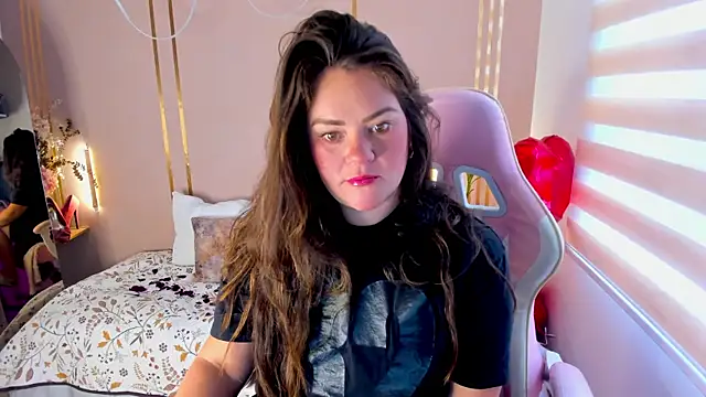 Snapshot of lena_paulxo chatting on 07/12/26, 01:57 lena paulxo online show from 07/12/26, 01:57