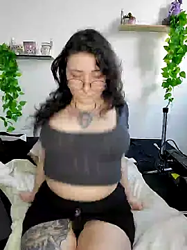 Moxxxie online show from 02/26/25, 04:35