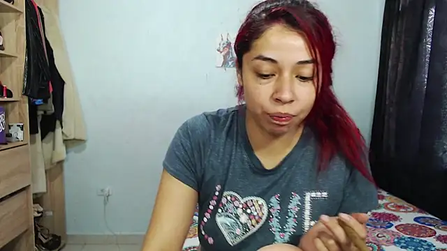 Snapshot of Alexxx_andr4 chatting on 03/22/25, 03:31 Alexxx andr4 online show from 03/22/25, 03:31