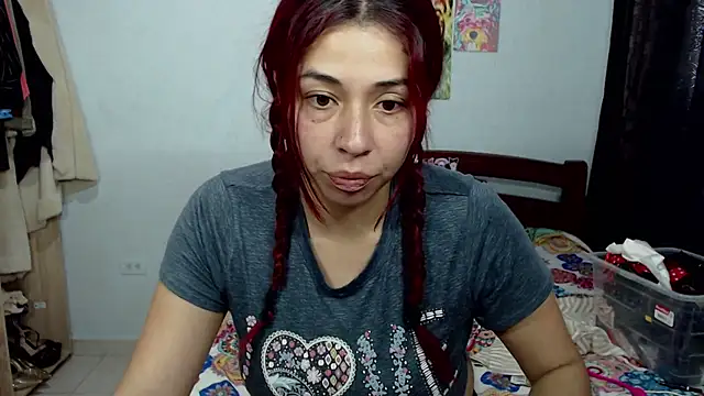 Snapshot of Alexxx_andr4 chatting on 03/22/25, 09:42 Alexxx andr4 online show from 03/22/25, 09:42