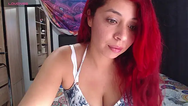 Snapshot of Alexxx_andr4 chatting on 10/18/25, 06:30 Alexxx andr4 online show from 10/18/25, 06:30