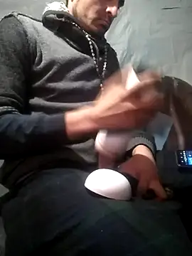 Snapshot of Wero4200 chatting on 12/03/25, 08:18 Wero4200 online show from 12/03/25, 08:18