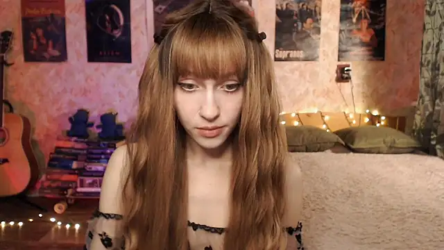 Friendly Ellie online show from 12/25/24, 12:16