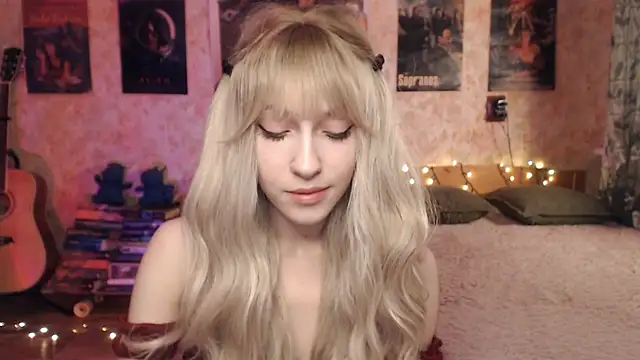 Friendly Ellie online show from 01/19/25, 12:17