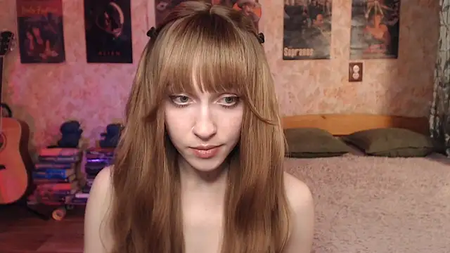 Snapshot of Friendly_Ellie chatting on 02/24/26, 01:09 Friendly Ellie online show from 02/24/26, 01:09