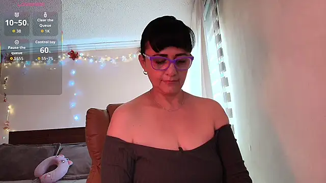 ISABEEL SOFIA01 online show from 03/05/26, 01:29