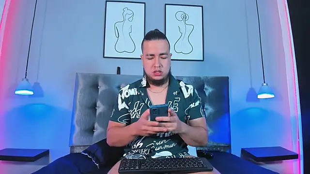 CelinayHanck online show from 12/08/24, 06:06