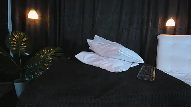 CelinayHanck online show from 03/21/25, 03:57