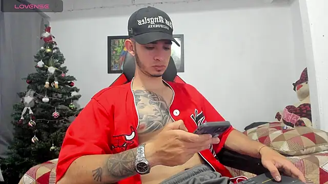 Snapshot of freestyle_blake1 chatting on 12/17/24, 06:42 freestyle blake1 online show from 12/17/24, 06:42