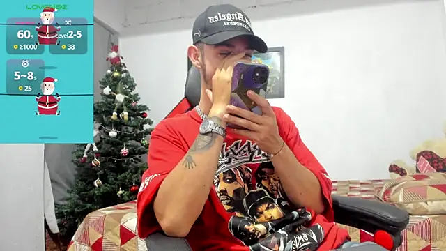 Snapshot of freestyle_blake1 chatting on 12/18/24, 03:55 freestyle blake1 online show from 12/18/24, 03:55